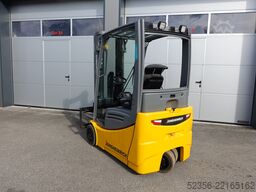 Jungheinrich 1,6t EFG216 TRIPLEX SS Batterie 92%