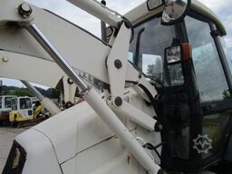 JCB 2CX Airmaster mit Schaufel + Luftkompressor