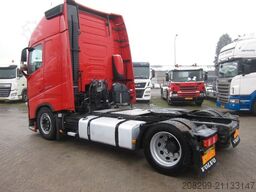 VOLVO FH 460 XL Mega 2xtank Hydrauliek VEB+
