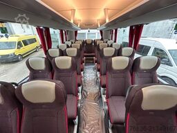 MAN Lions Coach R08 63 Sitze 3-Achsen 13.8m