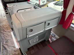 MAN Lions Coach R08 63 Sitze 3-Achsen 13.8m