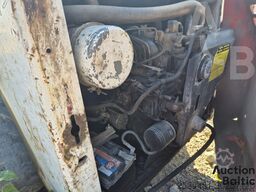 Bobcat 743