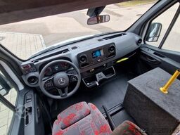 MERCEDES-BENZ 2 x Lagerfahrzeug Bürgerbus Niederflur 9 Sitze