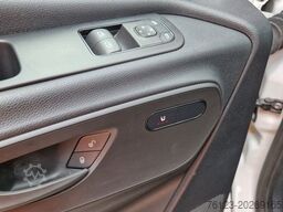 MERCEDES-BENZ 2 x Vorlauffahrzeug Bürgerbus Niederflur 9 Sitze