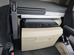 M.A.N. 12.250 TGM LX HEATER 2T LIFT