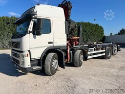 VOLVO VOLVO FM82 SCARRABILE CON GRU E POLIPO