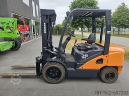 DOOSAN D35