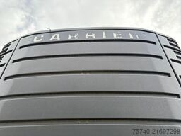 Schmitz SKO 18/LZG + STUURAS + LOADLIFT + CARRIER