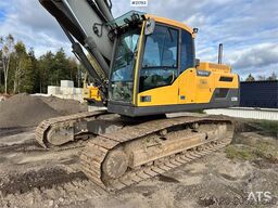 Volvo EC250 w/ Rototilt, GPS and 2 buckets.
