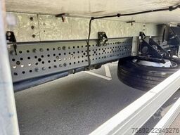 Mercedes-Benz Antos 1827 Carrier Supra 1150 / Euro 6 / LBW