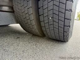 Mercedes-Benz Antos 1827 Carrier Supra 1150 / Euro 6 / LBW
