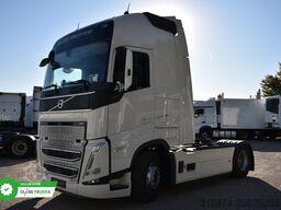 VOLVO FH 500 Globetrotter XL, Side Skirts