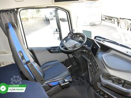 VOLVO FH 500 Globetrotter XL, Side Skirts