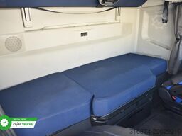 VOLVO FH 500 Globetrotter XL, Side Skirts