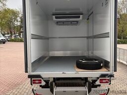 RENAULT MasterL2 mit Tiefkühlkoffer ThermoKing V500, AHK
