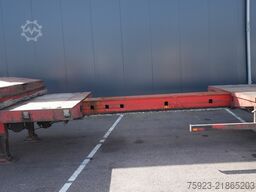 Nooteboom MCO-48-03V 3 axle semi low loader extendable