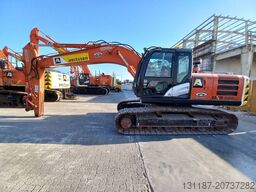 Hitachi ZX220LC (Abu Dhabi)