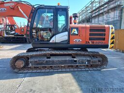 Hitachi ZX220LC (Abu Dhabi)