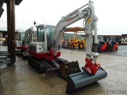 Takeuchi TB 235 mit POWERTILT