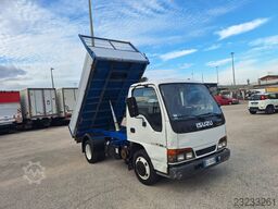Isuzu NKR 77