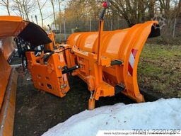 Bucher Schneepflug Ramox 300