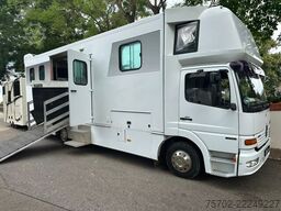 Mercedes-Benz Atego 1023 4 Pferde + Kiste Wohnung