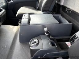 MAN TGM 18.250 BL WITH PLYWOOD CLOSED BOX AND LOADI...