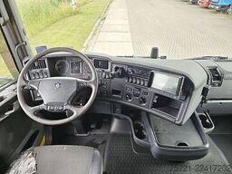 SCANIA R450 20 TON HOOKLIFT