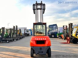 Toyota 42-4FD40 / DIESEL / 4500KG / DUPLEX / FO