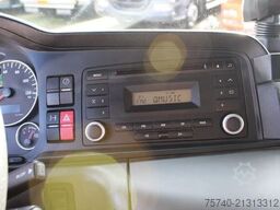 MAN TGL 8.220 + MANUAL + EURO 6 + LIFT