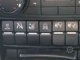 MAN TGL 8.220 + MANUAL + EURO 6 + LIFT