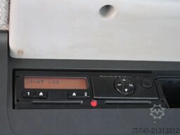 MAN TGL 8.220 + MANUAL + EURO 6 + LIFT