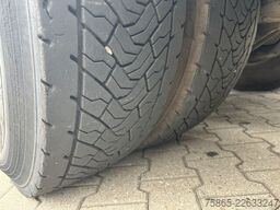 Volvo FH 500 Globetrotter 8x2 Tridem / VDL Hook 25 To...