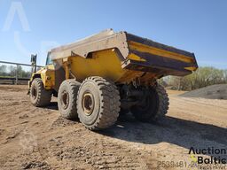 Komatsu HM400