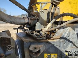 Komatsu HM400