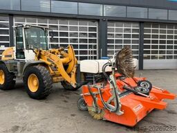 LIEBHERR 514 Stereo Schaufel&Bürste