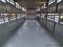 CUPPERS LVA 10-10 AL 3 deck livestock trailer - BPW Axl...