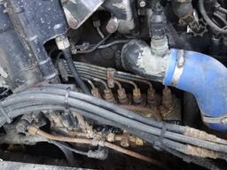 MAN TGA 33.460 manual fuel pump