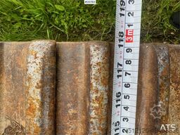 Volvo EC230B crawler excavator w/ digging bucket