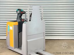 Jungheinrich ECE 220 HP - Service Neu - nur 3.660 Std.