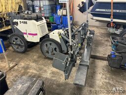 Somero S-485 Concrete Screed