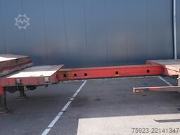 Nooteboom MCO-48-03V 3 axle semi low loader extendable