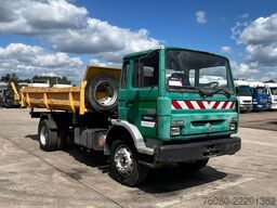 Renault S 170 (10 BOULOTS / POMPE MANUELLE / LAMES / MA...