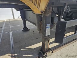 SCHMITZ SKO 24 CARRIER TAILLIFT