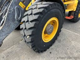 VOLVO L 50 H / Waage WK 60 / Schnellwechsler