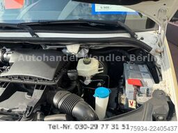 MERCEDES-BENZ Sprinter 516 CDI RTW Fahrtec mit Trage + Sessel