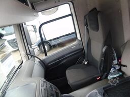 DAF CF 290 + CARRIER + LOADLIFT