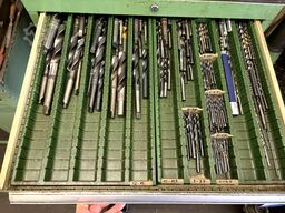 Workshop drawer cabinet with contents with contents