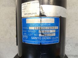 Sanyo Denki 25BM030HXE50 / 08917 Servomotor - 3000 rpm