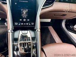 FERRARI Roma Coupe Schwarz